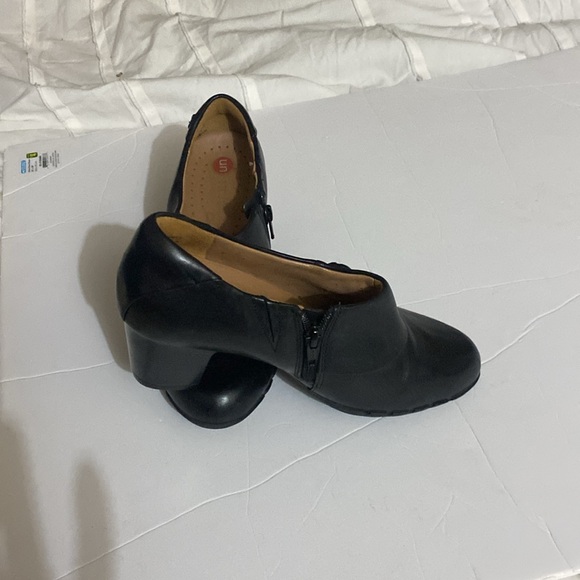 Cute Clarks Unstructured shoes EUC - Picture 3 of 8